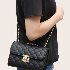Crossbody/Shoulder Bag with Chain Strap